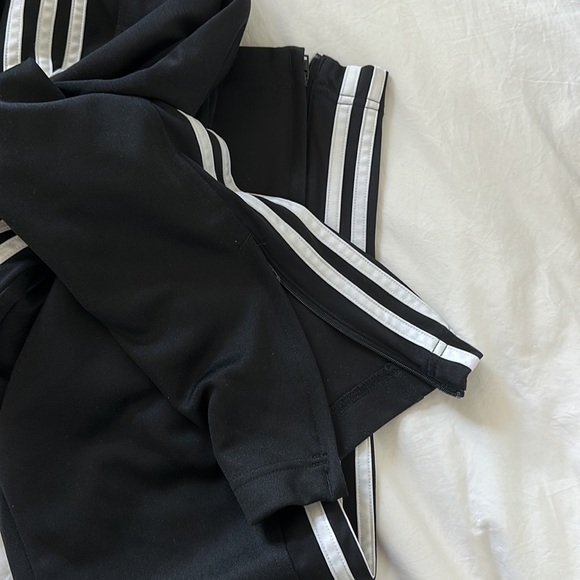 Black adidas track pants size M - Picture 3 of 3